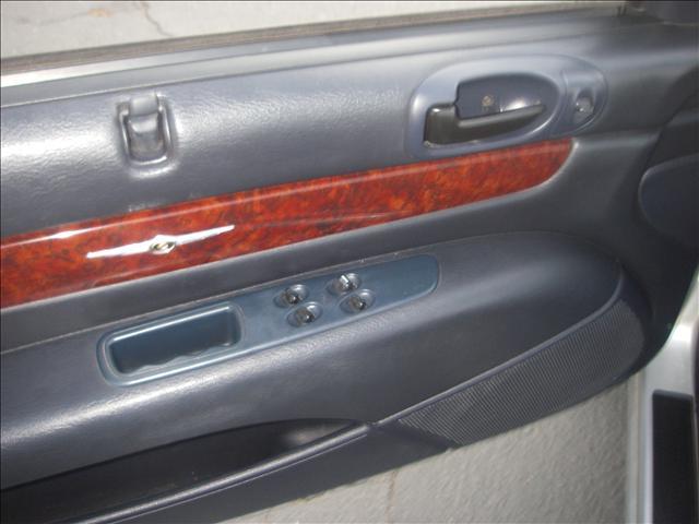Image 17 of 2002 Chrysler Sebring…