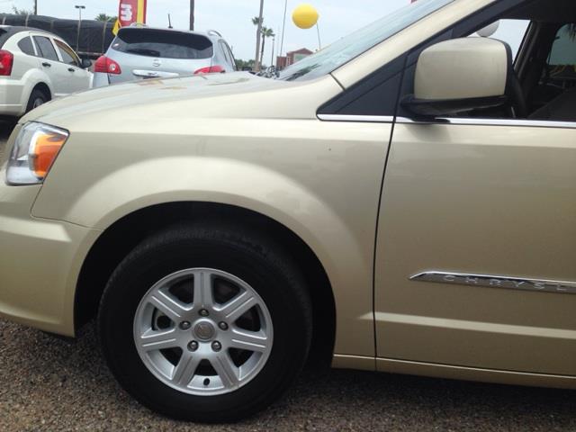 Image 33 of 2012 Chrysler Town &…